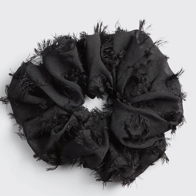 / Kit • sch / Frayed Brunch Scrunchie
