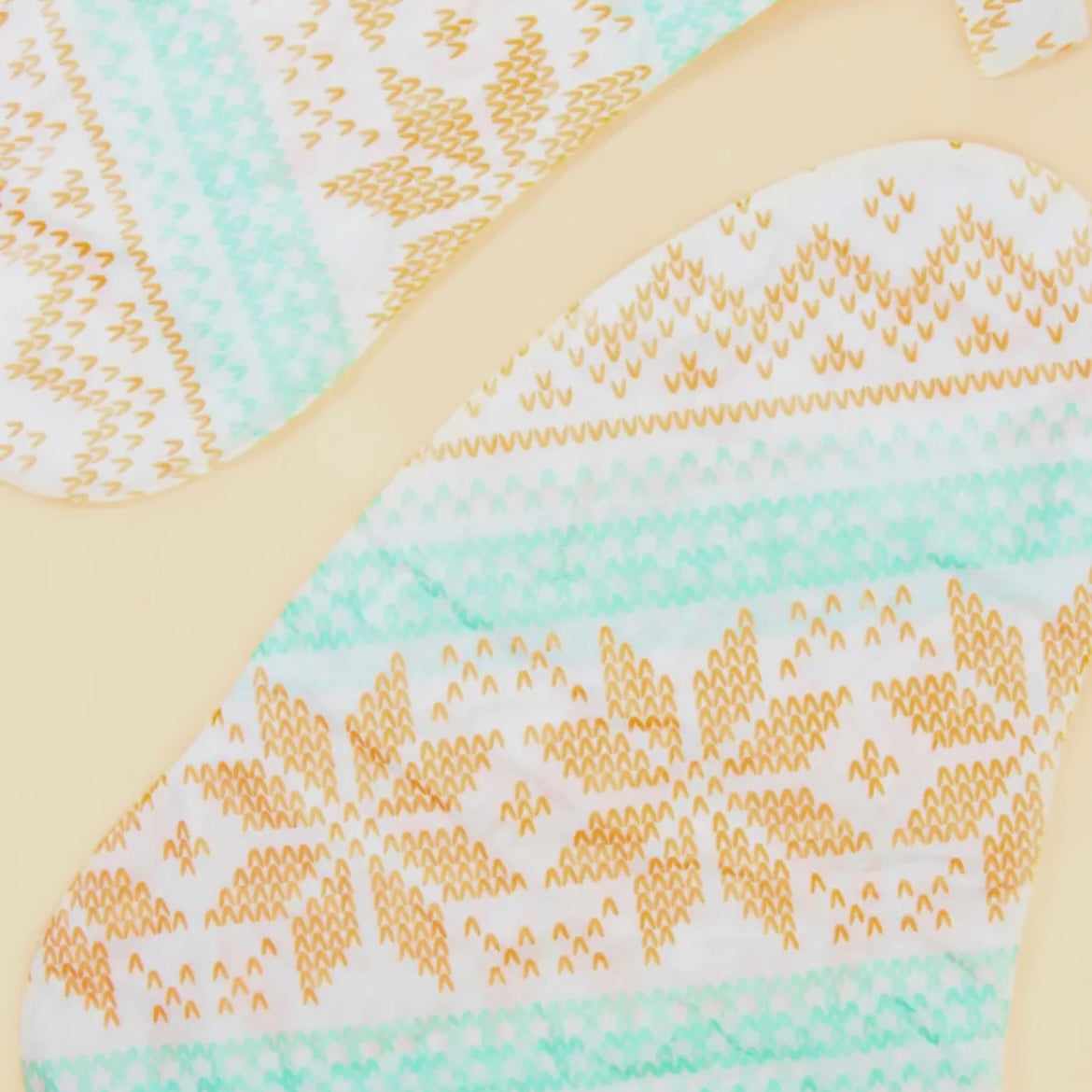 Holiday Cozy Socks Smoothing Foot Mask