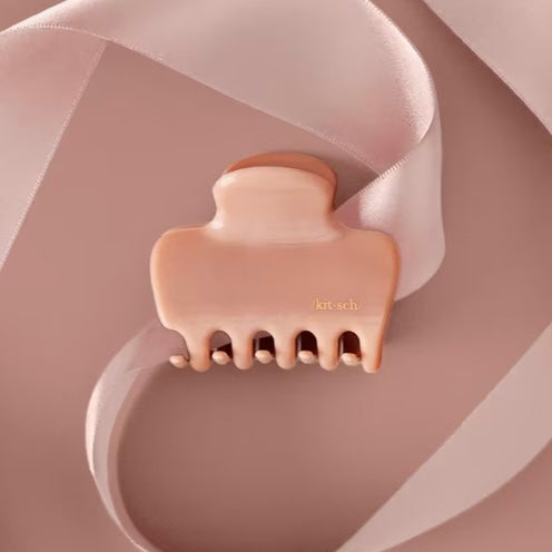 / Kit • sch / Holiday Small Puffy Claw Clip
